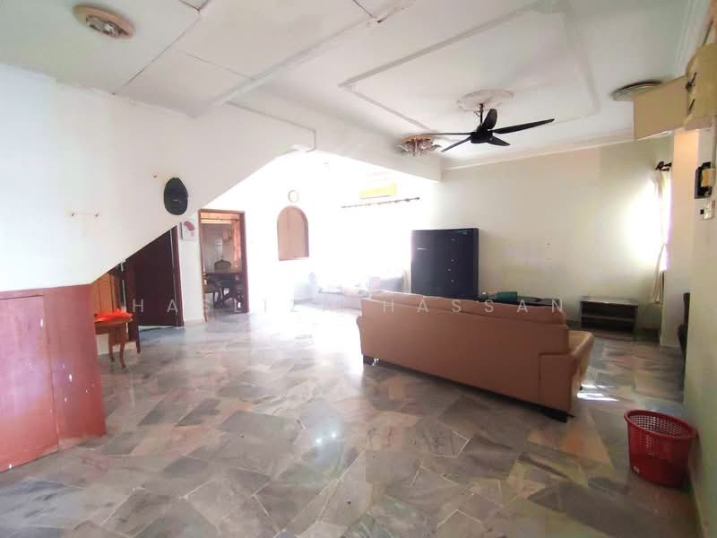 2-storey Terraced House for Sale in Cheras (Selangor) - Hasliza Hassan - Living Room - PropertyGuru.com.my