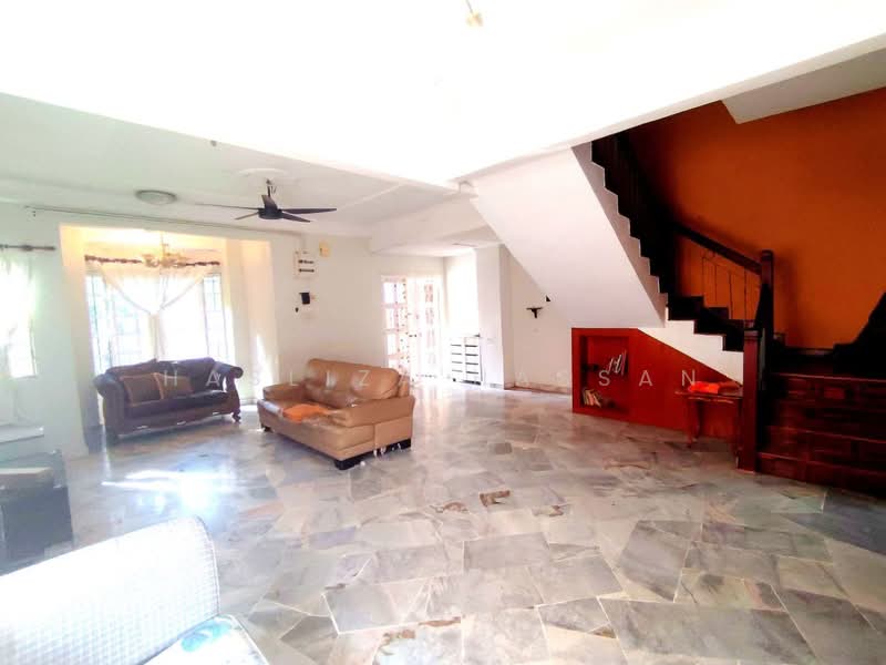 2-storey Terraced House for Sale in Cheras (Selangor) - Hasliza Hassan - Living Room - PropertyGuru.com.my