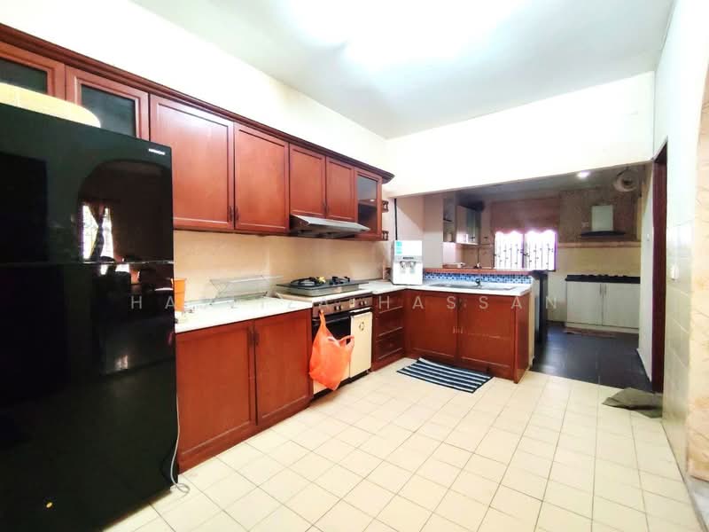 2-storey Terraced House for Sale in Cheras (Selangor) - Hasliza Hassan - Kitchen - PropertyGuru.com.my