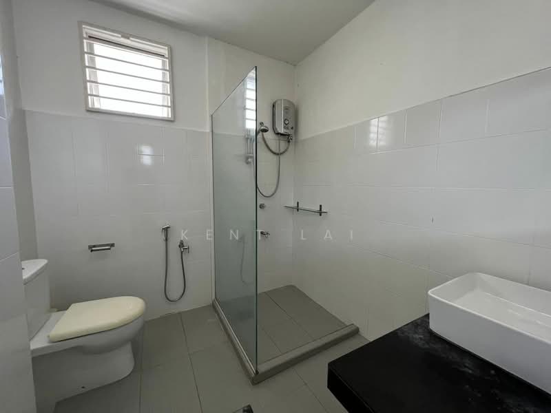 Rumah Teres 2 Tingkat untuk Dijual di Taman Puncak Jalil (Seri Kembangan) - Kent Lai - Bathroom - PropertyGuru.com.my