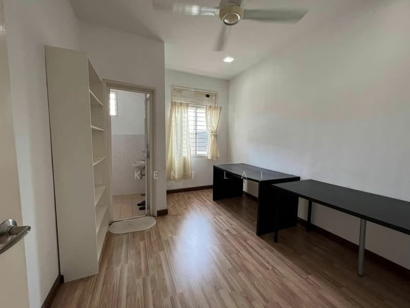 Rumah Teres 2 Tingkat untuk Dijual di Taman Puncak Jalil (Seri Kembangan) - Kent Lai - Study - PropertyGuru.com.my