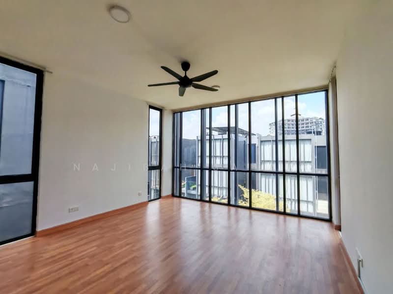 Rumah Teres 4 Tingkat untuk Dijual di Damansara Perdana (Selangor) - Najibah Sahari - PropertyGuru.com.my