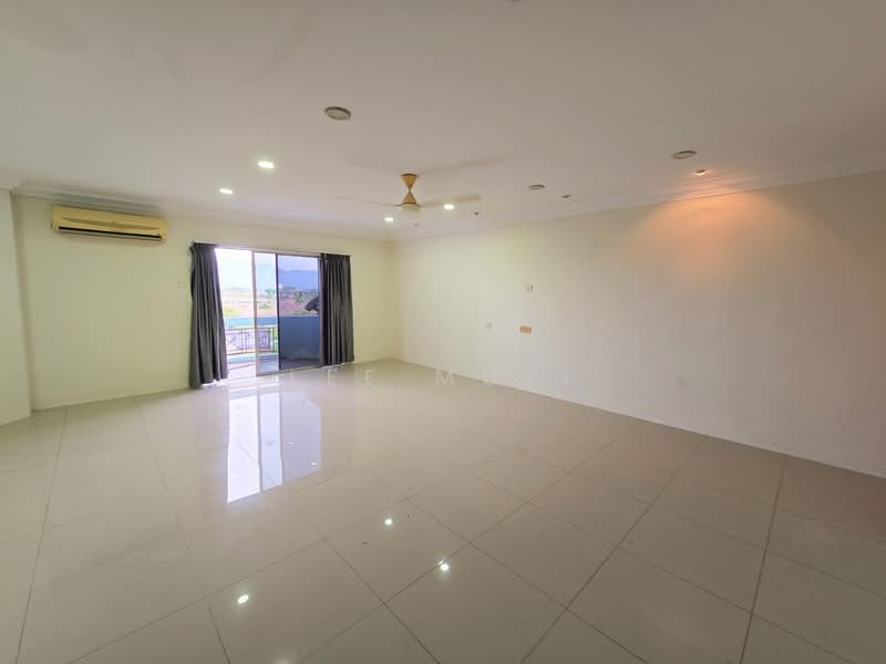 Condominium for Sale at Hillcity - Lee Muzi - Living Room - PropertyGuru.com.my