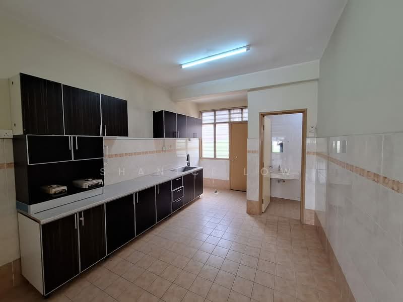 2-storey Terraced House for Sale in Bandar Bukit Puchong 2 (Puchong) - Shanice Low - Kitchen - PropertyGuru.com.my
