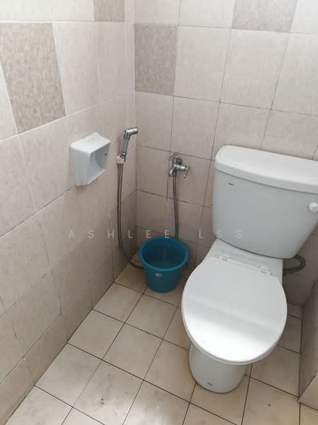 Pangsapuri untuk Disewa di Zamrud Apartment - Ashlee LSS - Bathroom - PropertyGuru.com.my
