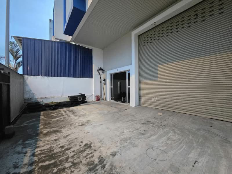 Terrace Factory for Rent in Taman Desa Cemerlang (Ulu Tiram) - Tom Chiew - Exterior - PropertyGuru.com.my