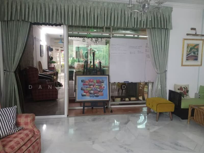 Townhouse for Sale in Taman Duta (Bukit Tunku (Kenny Hills)) - Danial Mohd Zaki - Living Room - PropertyGuru.com.my