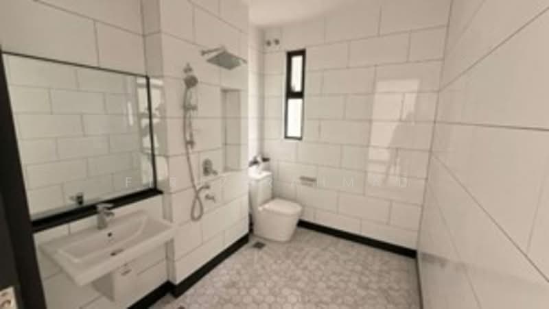 Semi-Detached House for Rent in Shah Alam (Selangor) - Firuz Rahmad - Bathroom - PropertyGuru.com.my