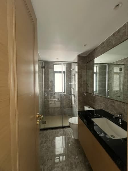 Kondominium untuk Dijual di R&F Princess Cove Phase 2-Seine Region - Jason Fam - Bathroom - PropertyGuru.com.my