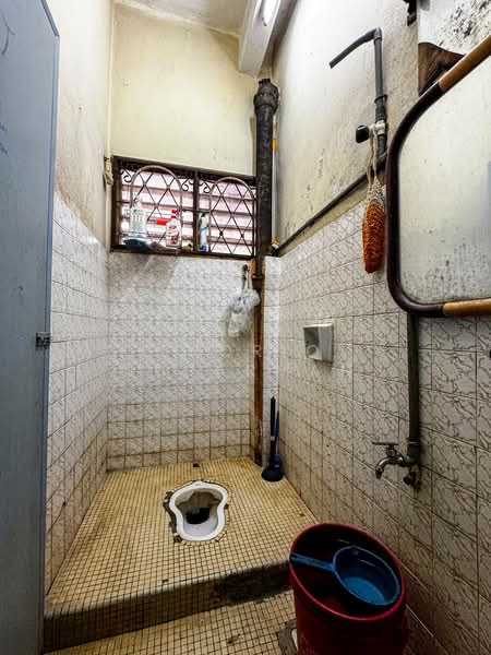 2-storey Terraced House for Sale in Taman Ehsan (Kepong) - Thoriq Suparman - Bathroom - PropertyGuru.com.my
