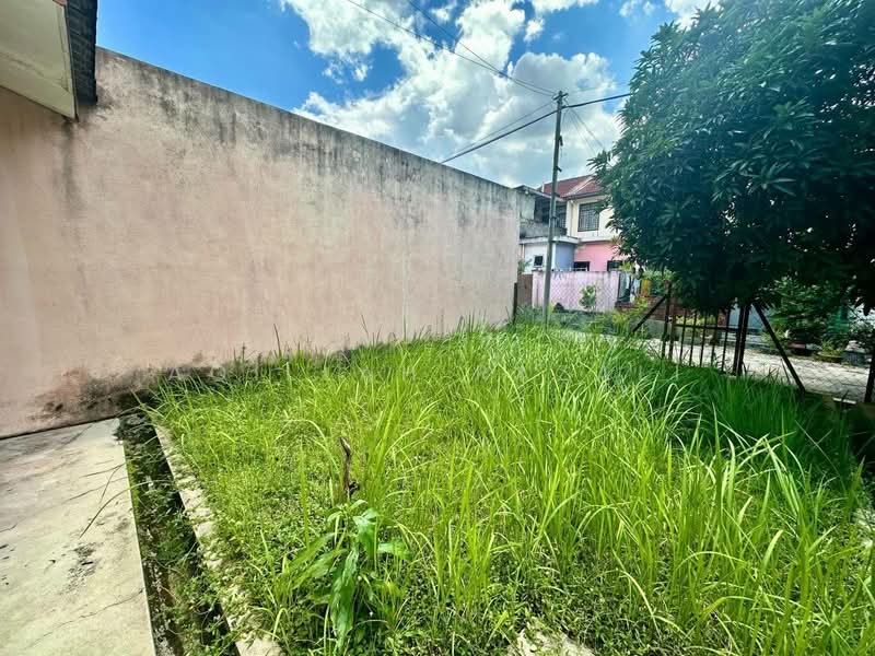 2-storey Terraced House for Sale in Bandar Tasik Kesuma (Beranang) - Aqillah Razali - Exterior - PropertyGuru.com.my