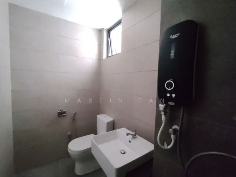 Servis Apartment untuk Disewa di AraTre' Residences - Martin Tan - Bathroom - PropertyGuru.com.my