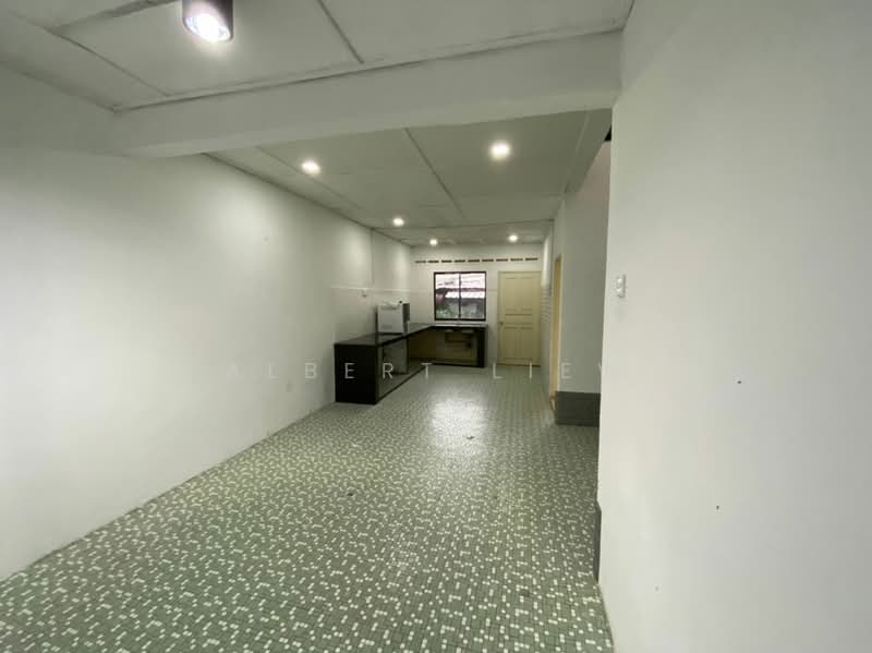 1-storey Terraced House for Sale in Pagoh (Johor) - Albert Liew - Kitchen - PropertyGuru.com.my