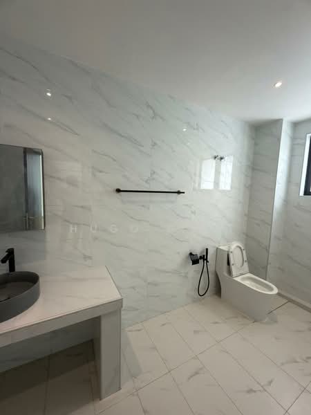 Bungalow for Rent in Ampang (Kuala Lumpur) - Hugo Gooi - Bathroom - PropertyGuru.com.my