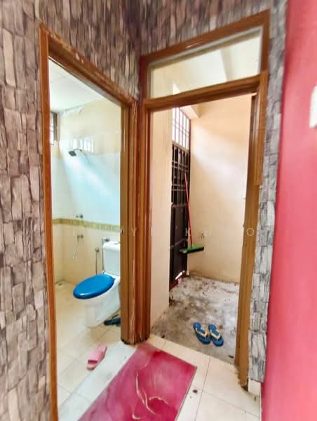 2-storey Terraced House for Sale in Taman Skudai Indah (Skudai) - Zephyr Khoo - Bathroom - PropertyGuru.com.my