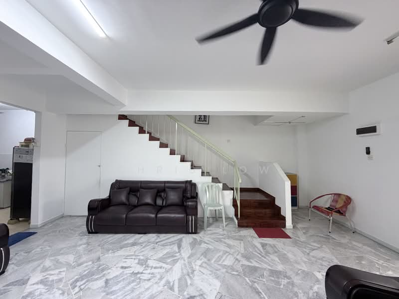 Rumah Teres 2 Tingkat untuk Dijual di Bandar Mahkota Cheras (Cheras) - Chris Low - Living Room - PropertyGuru.com.my