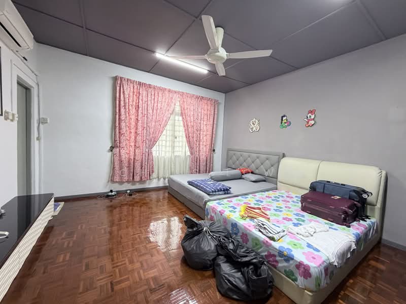Rumah Teres 2 Tingkat untuk Dijual di Bandar Mahkota Cheras (Cheras) - Chris Low - Bedroom - PropertyGuru.com.my