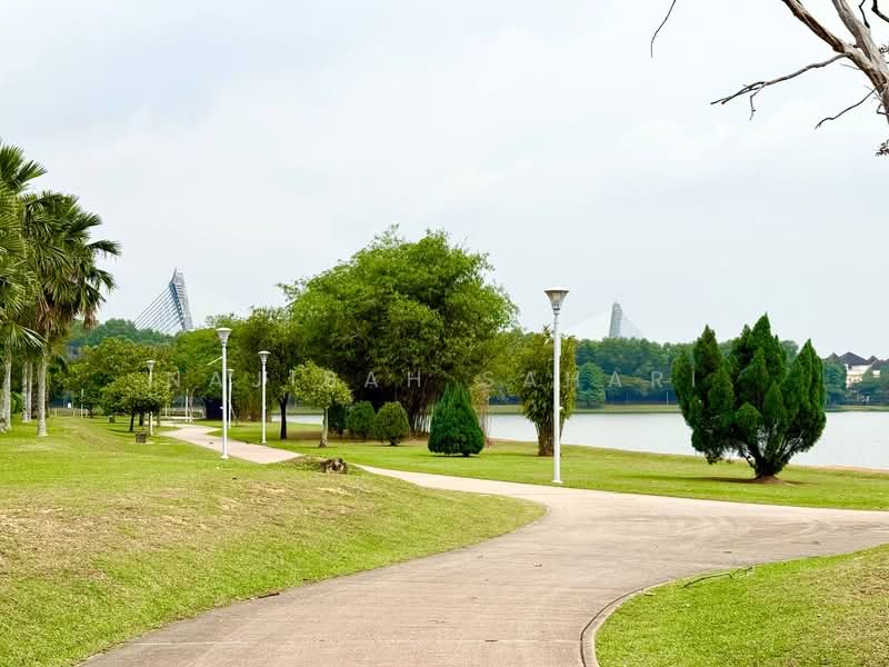 Rumah Teres 2 Tingkat untuk Dijual di Perdana Lakeview East (Cyberjaya) - Najibah Sahari - PropertyGuru.com.my