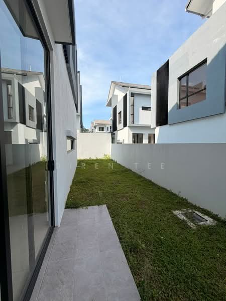 Semi-Detached House for Sale in Ampang (Selangor) - Diren Tee - PropertyGuru.com.my