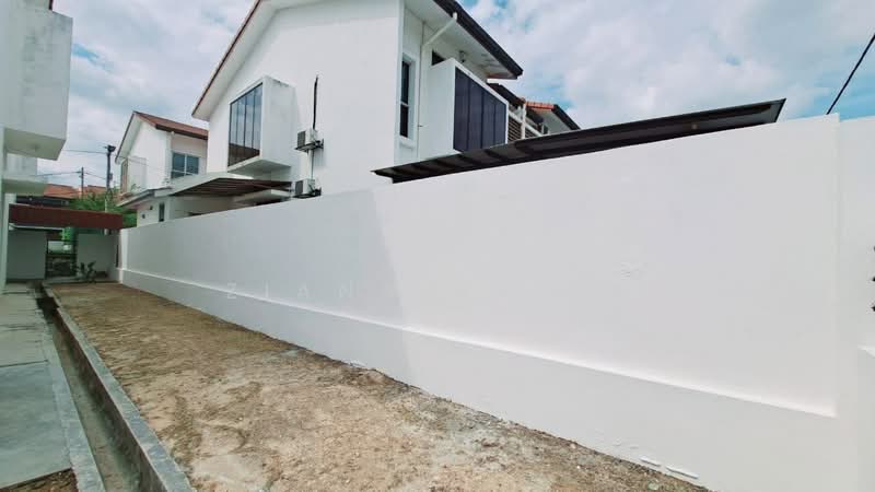 2-storey Terraced House for Sale in Puncak Bestari (Puncak Alam) - Ziana Najib - Exterior puncak bestari - PropertyGuru.com.my