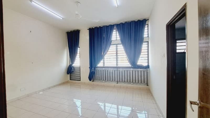 2-storey Terraced House for Sale in Puncak Bestari (Puncak Alam) - Ziana Najib - Living Room - PropertyGuru.com.my