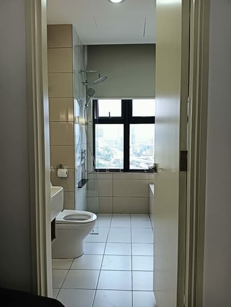 Servis Apartment untuk Disewa di Avara - Ashlee LSS - Bathroom - PropertyGuru.com.my