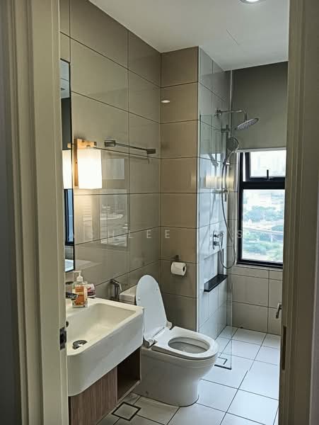 Servis Apartment untuk Disewa di Avara - Ashlee LSS - Bathroom - PropertyGuru.com.my