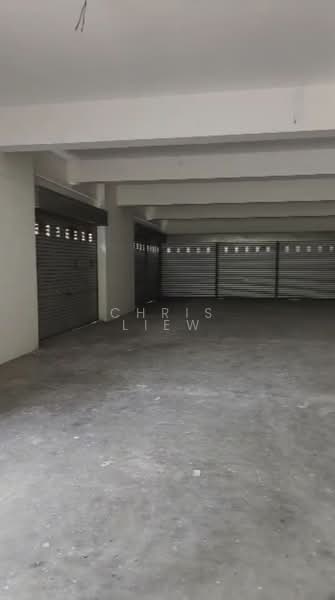 Shop for Rent in Tampoi (Johor) - Chris Liew - Interior - PropertyGuru.com.my