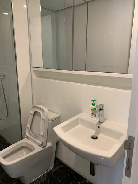 Servis Apartment untuk Disewa di Arcoris Residences - Terry Lee - Bathroom - PropertyGuru.com.my