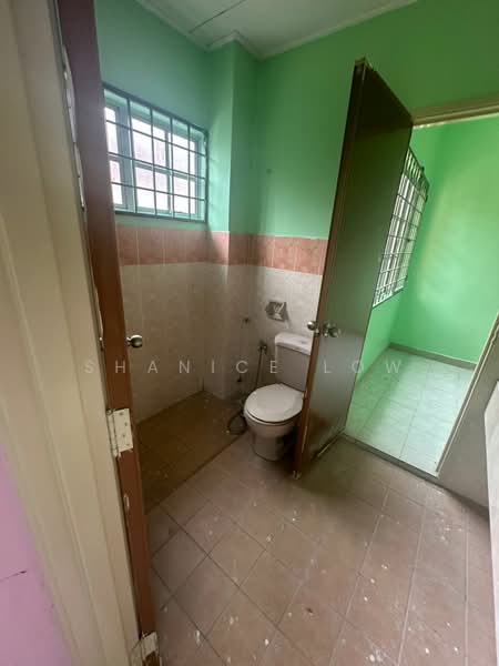 2-storey Terraced House for Sale in Bandar Bukit Puchong 2 (Puchong) - Shanice Low - Bathroom - PropertyGuru.com.my