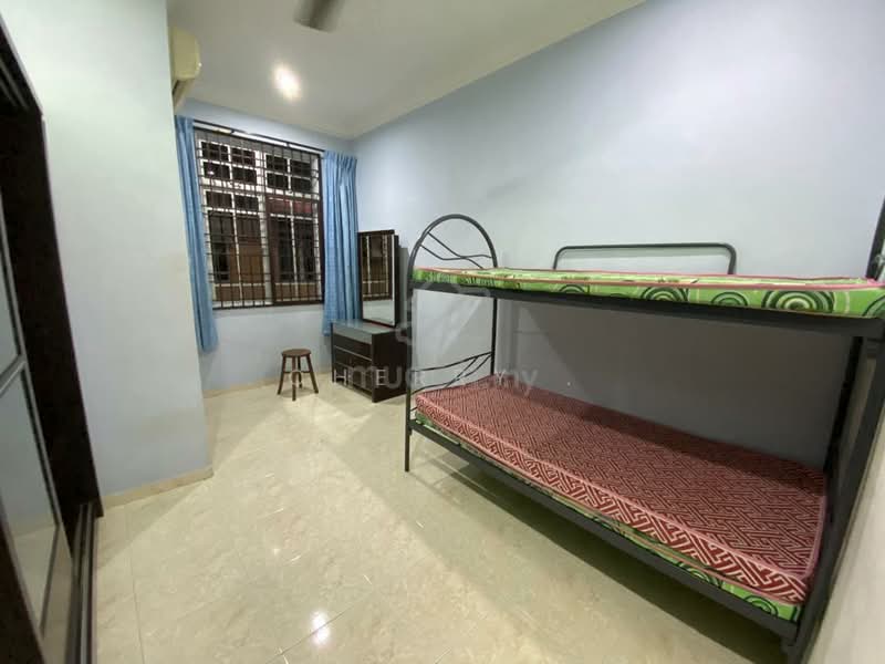 Terraced House for Sale in Taman Melaka Jaya (Batu Berendam) - Cherry . - Bedroom - PropertyGuru.com.my