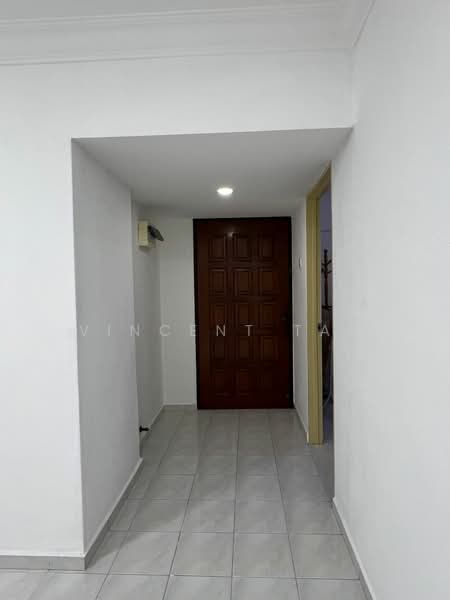 Pangsapuri untuk Disewa di Taman Pekaka Block 31 - Vincent Tan - Entrance - PropertyGuru.com.my