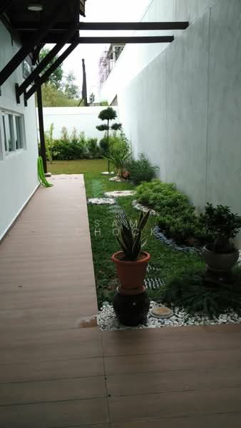 Semi-Detached House for Sale in Bandar Kinrara (Selangor) - Sam Chock - Garden - PropertyGuru.com.my