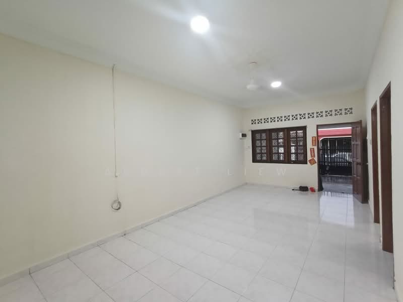 1-storey Terraced House for Sale in Pagoh (Johor) - Albert Liew - Living Room - PropertyGuru.com.my