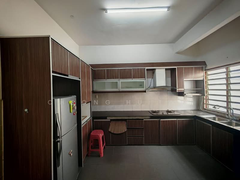 2-storey Terraced House for Rent in Seremban (Negeri Sembilan) - Cheong Hu Tan - Kitchen - PropertyGuru.com.my