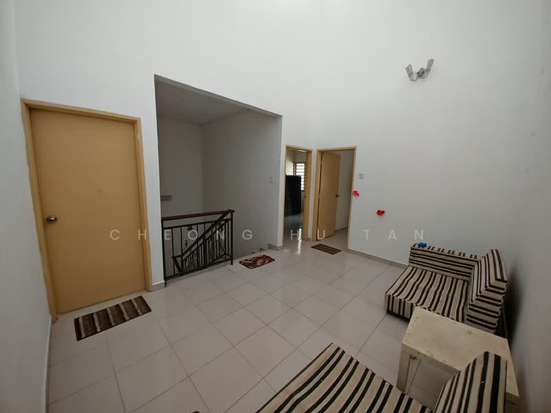 2-storey Terraced House for Rent in Seremban (Negeri Sembilan) - Cheong Hu Tan - Living Room - PropertyGuru.com.my