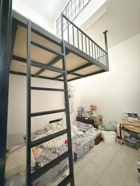 Rumah Teres 1 Tingkat untuk Dijual di Taman Rinting (Masai) - Zach Law - Bedroom - PropertyGuru.com.my