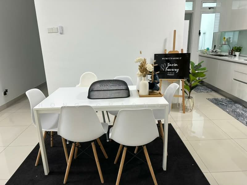 Servis Apartment untuk Disewa di Tropez Residences - Hong Charng Lee - Dining Room - PropertyGuru.com.my