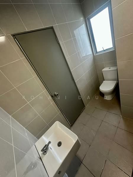 Rumah Bandar untuk Disewa di Sepang (Selangor) - Rohani Daud - Bathroom - PropertyGuru.com.my
