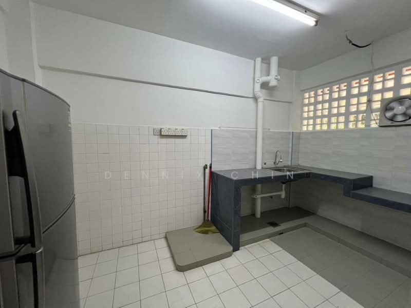 Pangsapuri untuk Disewa di Mutiara Court - Dennix Chin - Kitchen - PropertyGuru.com.my