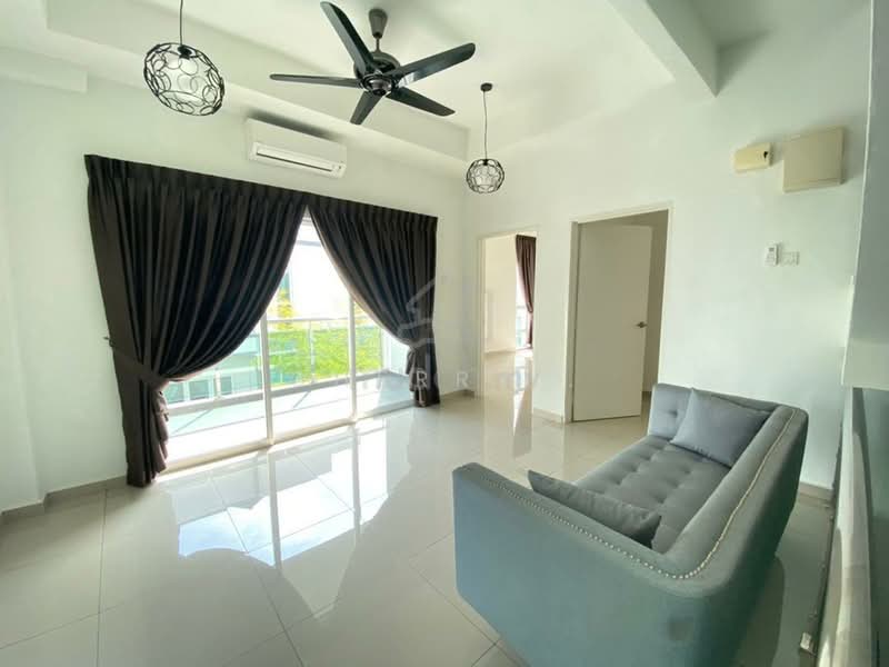 Rumah Berkembar untuk Dijual di Taman Klebang Utama (Klebang) - Cherry . - Living Room - PropertyGuru.com.my
