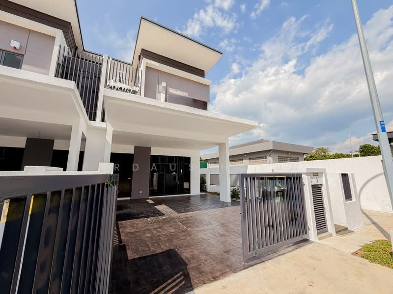 Rumah Teres untuk Dijual di Klang (Selangor) - Firdaus Husin - Exterior - PropertyGuru.com.my