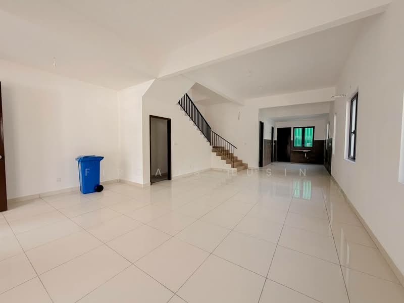 Rumah Teres untuk Dijual di Klang (Selangor) - Firdaus Husin - Living Room - PropertyGuru.com.my