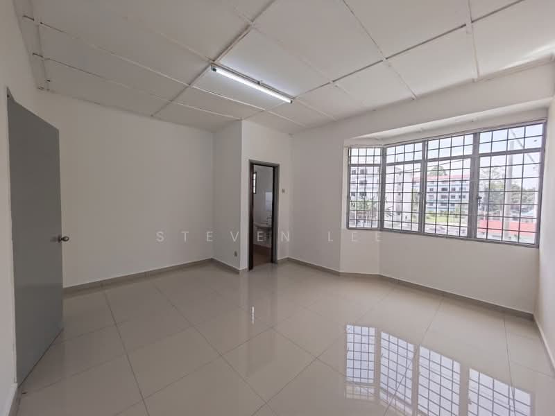 2-storey Terraced House for Sale in Taman Cempaka (Serendah) - Steven Lee - Living Room - PropertyGuru.com.my