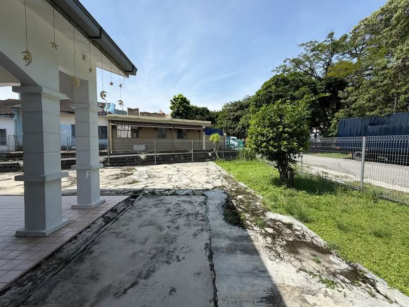 1-storey Terraced House for Sale in Bandar Sri Damansara (Selangor) - Firdaus Husin - Exterior - PropertyGuru.com.my