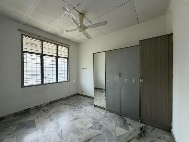 1-storey Terraced House for Sale in Bandar Sri Damansara (Selangor) - Firdaus Husin - Bedroom - PropertyGuru.com.my