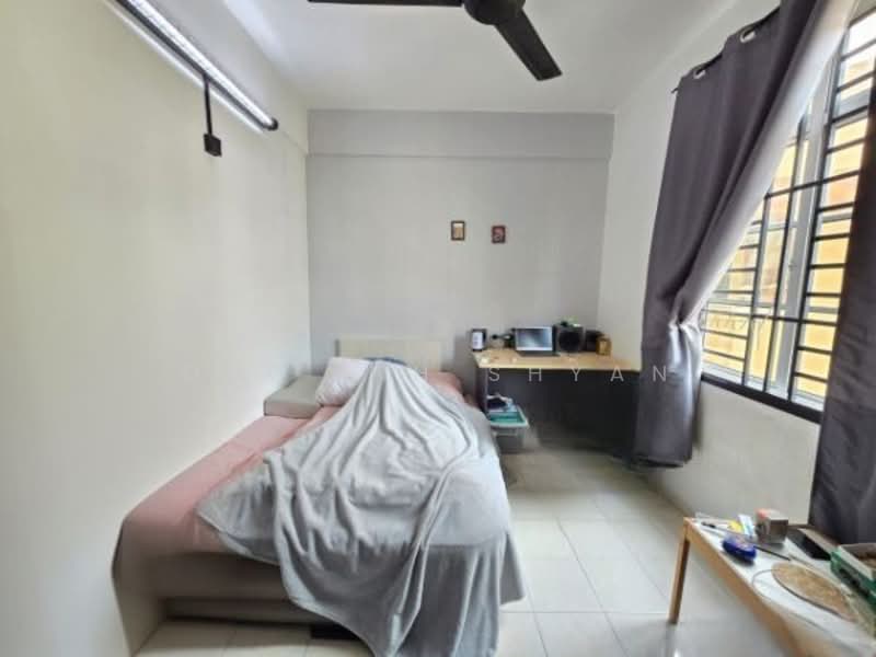 Pangsapuri untuk Dijual di Villa Bestari Apartment - Ong Lih Shyan - Bedroom - PropertyGuru.com.my