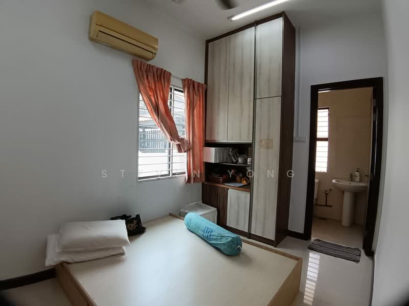 Bungalow for Sale in Bandar Sungai Long (Selangor) - Steven Yong - Bedroom - PropertyGuru.com.my