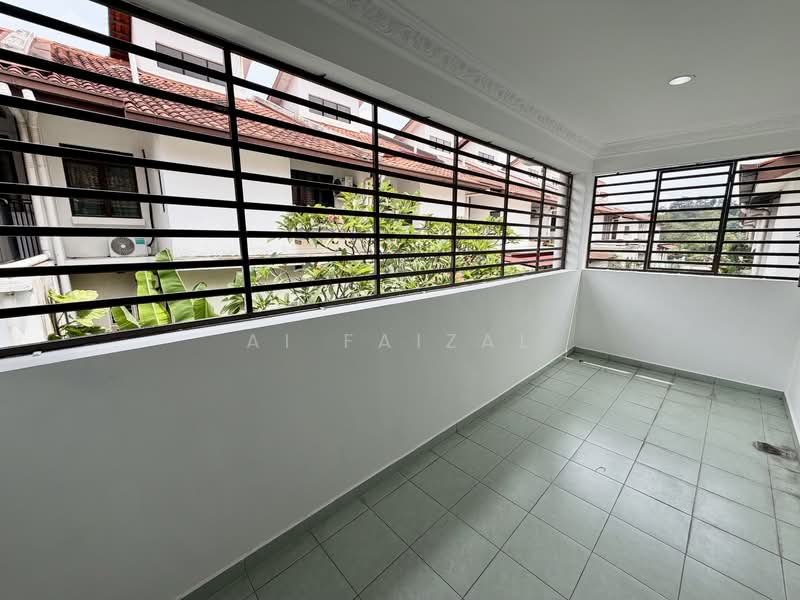 Rumah Teres 2 Tingkat untuk Dijual di Alam Sari (Bangi) - Ai Faizal - Balcony - PropertyGuru.com.my