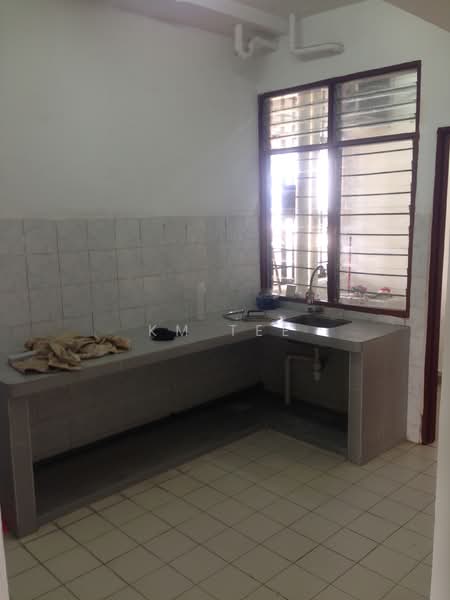 Apartment for Rent at Pangsapuri Lagoon Perdana - KM Tee - Kitchen - PropertyGuru.com.my